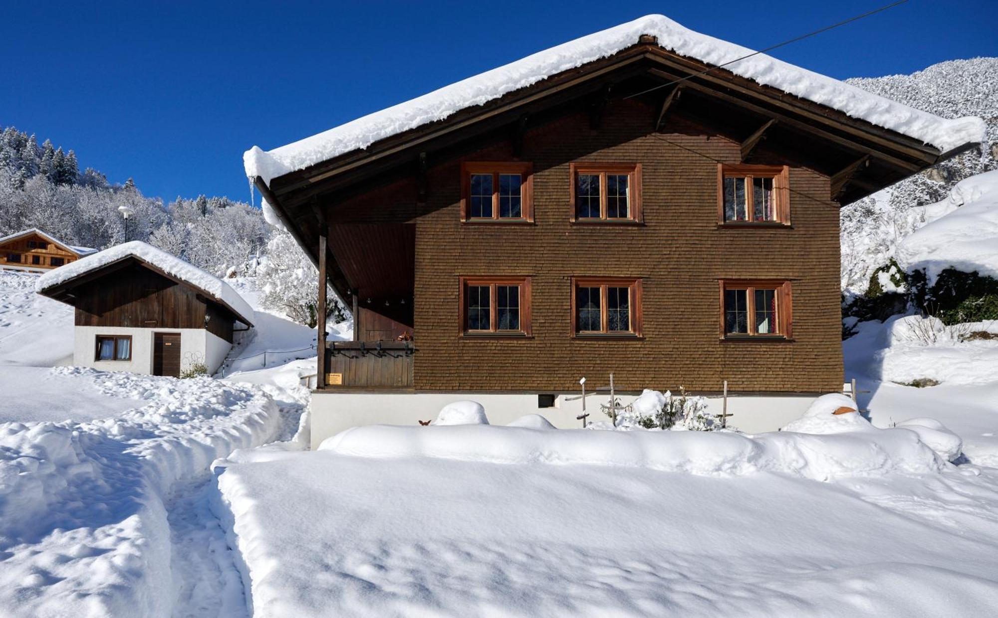 Walserhaus Brand  Luaran gambar